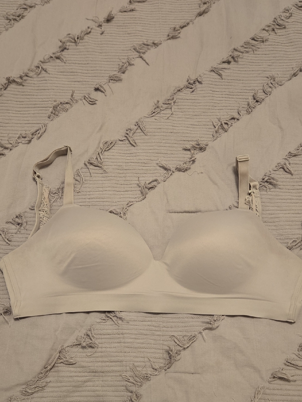 Soma Enbliss Luxe Wireless J Hook Smooth Nude Bra with Adjustable Straps